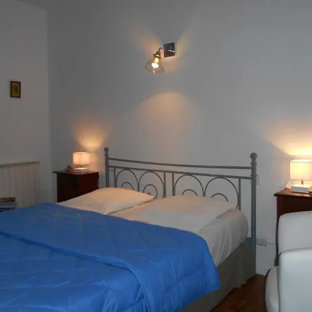Le Chalet Bed & Breakfast *