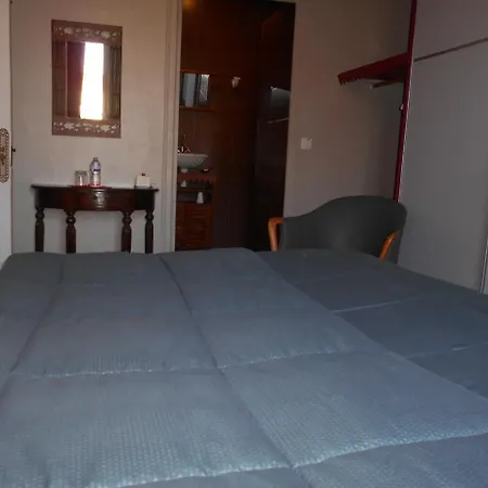 Le Chalet Bed & Breakfast Mugron
